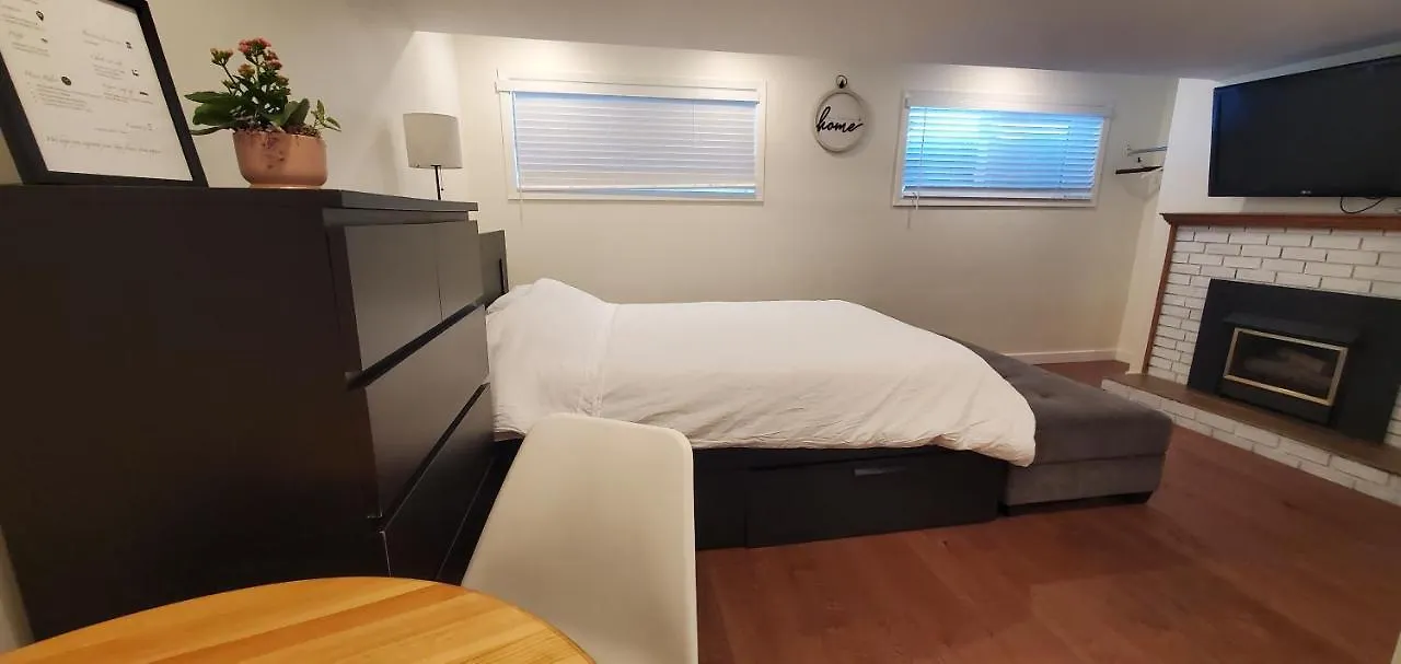 Private Studio Apartment House Calgary 0*,  Canada