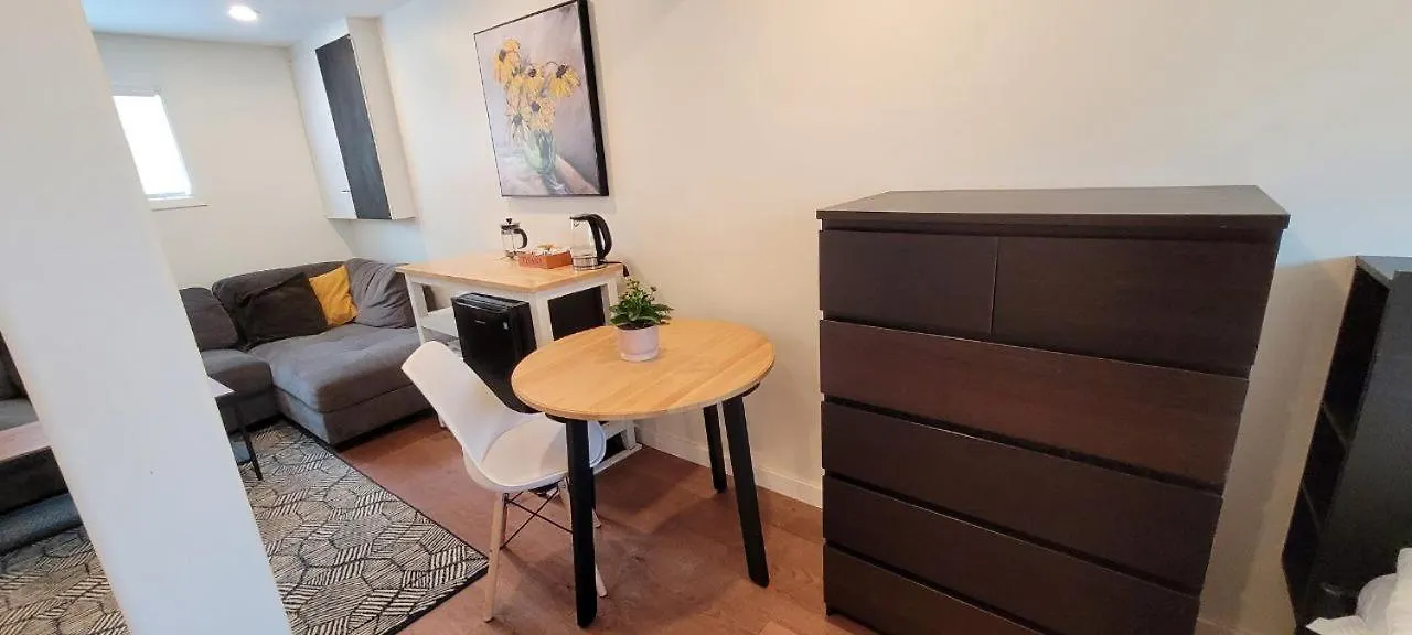 Homestay Private Studio Apartment House Calgary Canada
